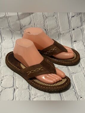 Born Brown Leather Sandals Sz 8 Flip Flop Thong Toe Post